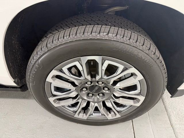 Used 2024 GMC Yukon XL Denali Ultimate image 4