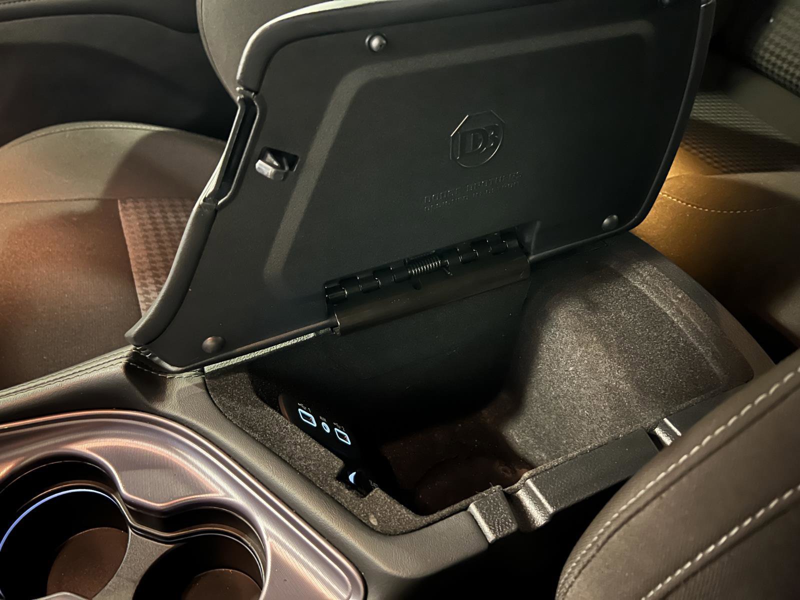 Used 2023 Dodge Challenger R/T w/ T/A Package image 21