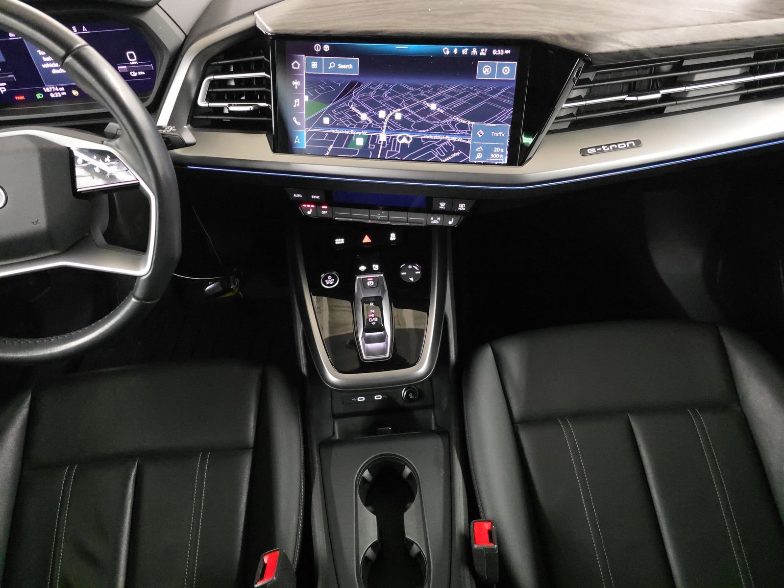 Used 2023 Audi Q4 e-tron Prestige AWD/4WD image 11