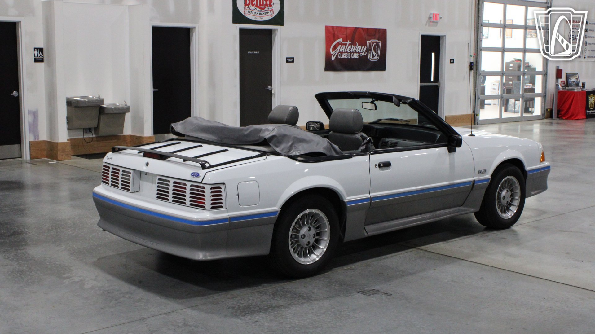 Used 1988 Ford Mustang GT RWD image 4