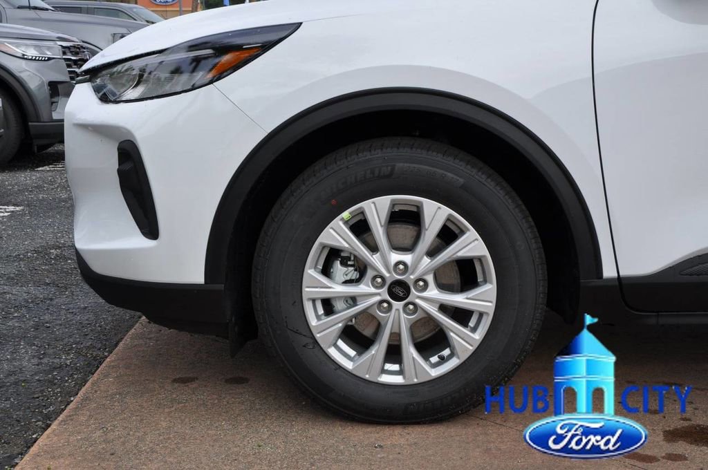 New 2026 Ford Escape Active image 9
