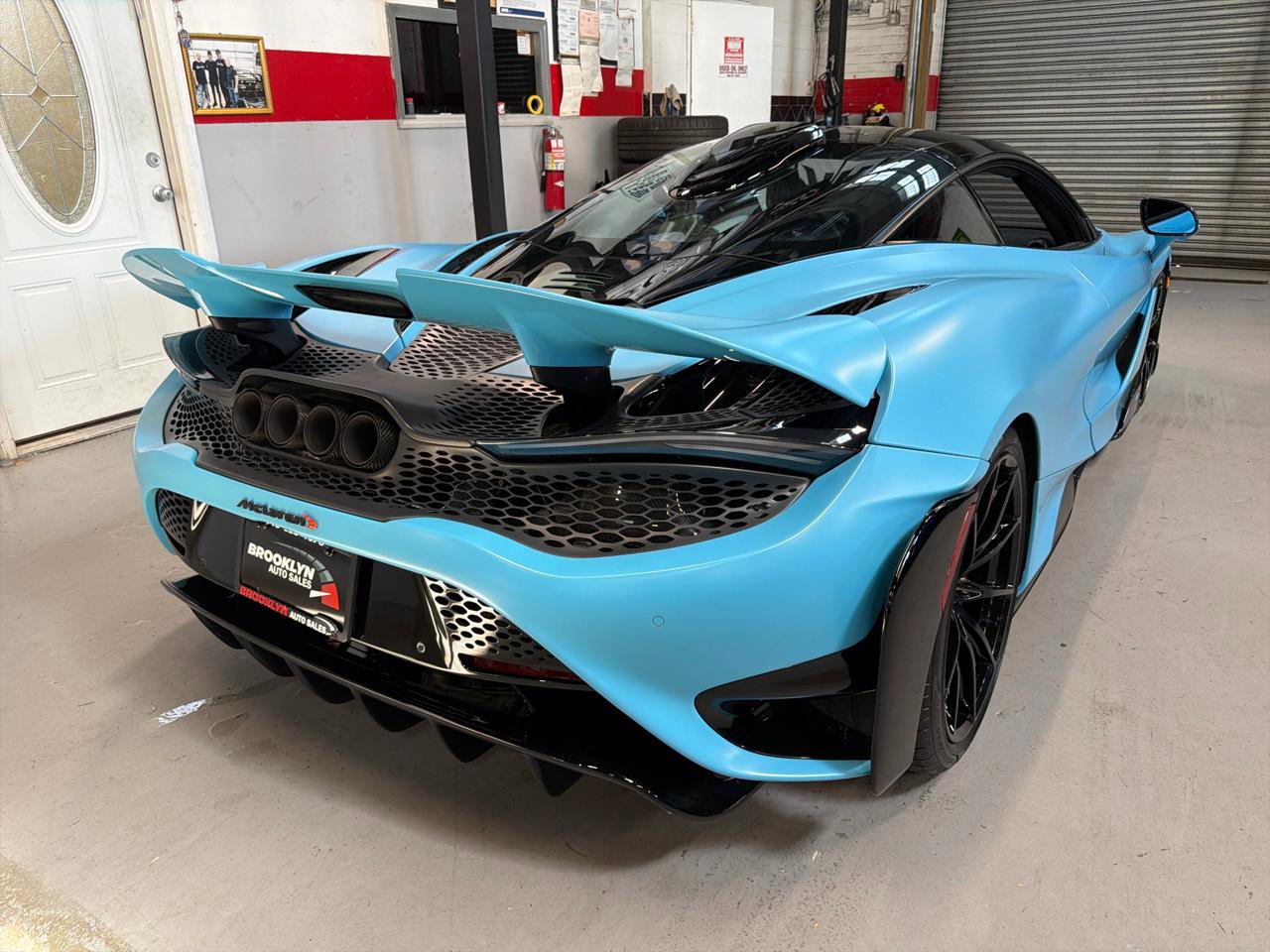 Used 2021 McLaren 765LT RWD image 6