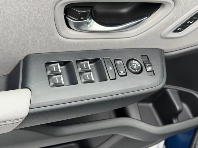 Certified 2025 Honda Pilot Touring image 23