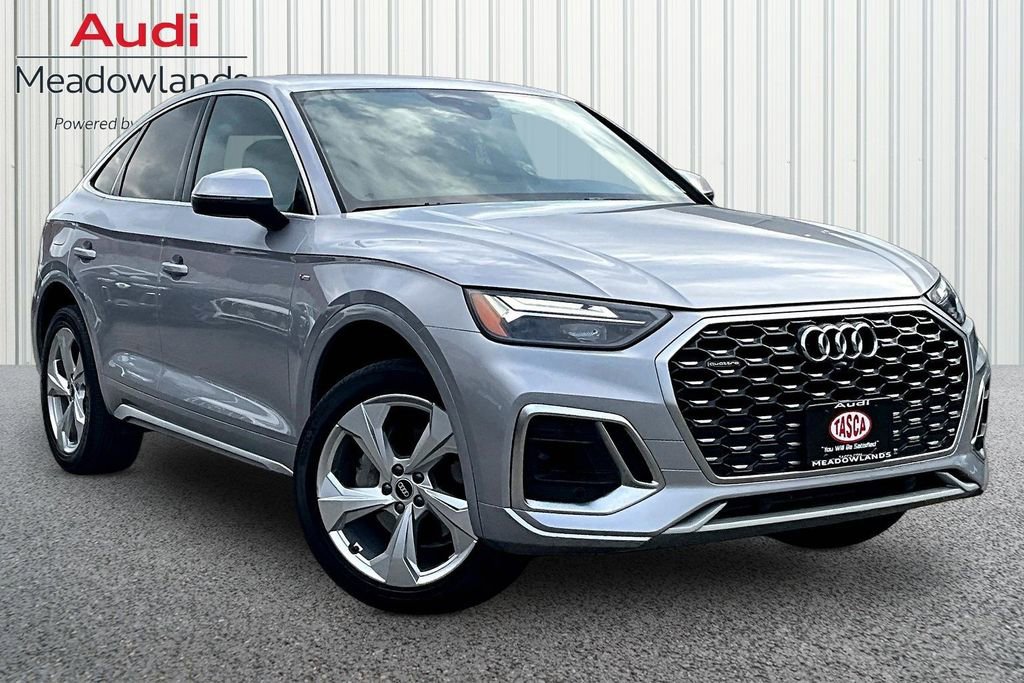 Used 2023 Audi Q5 2.0T Premium w/ Convenience Package image 3