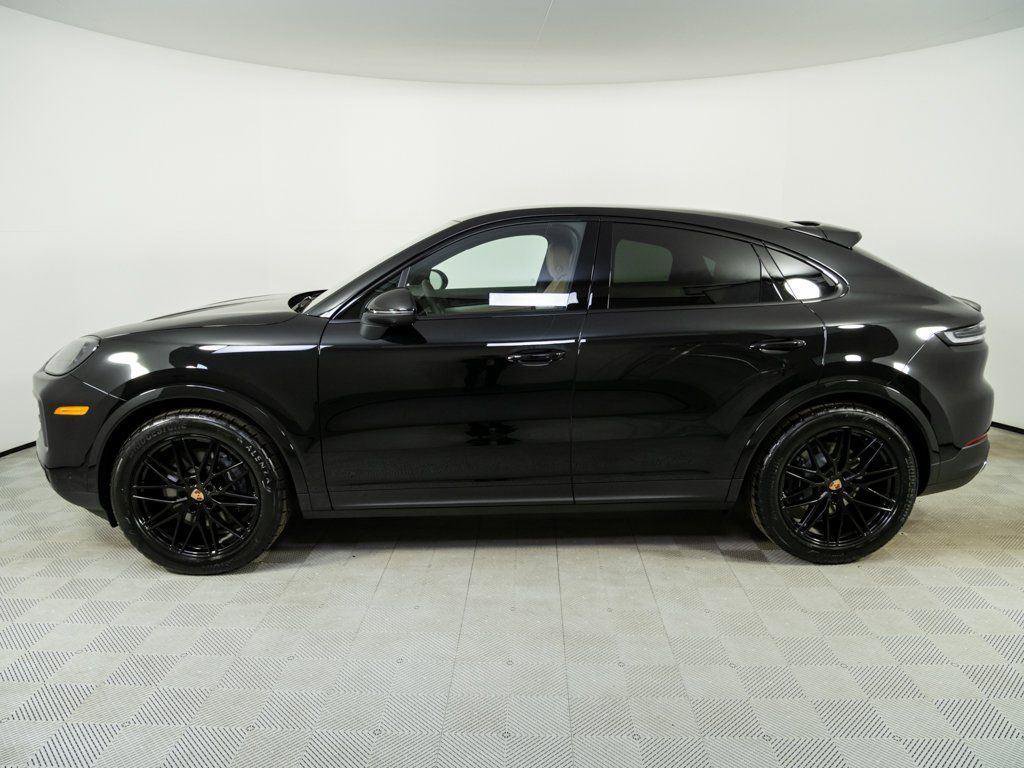 Certified 2026 Porsche Cayenne Coupe AWD/4WD image 2