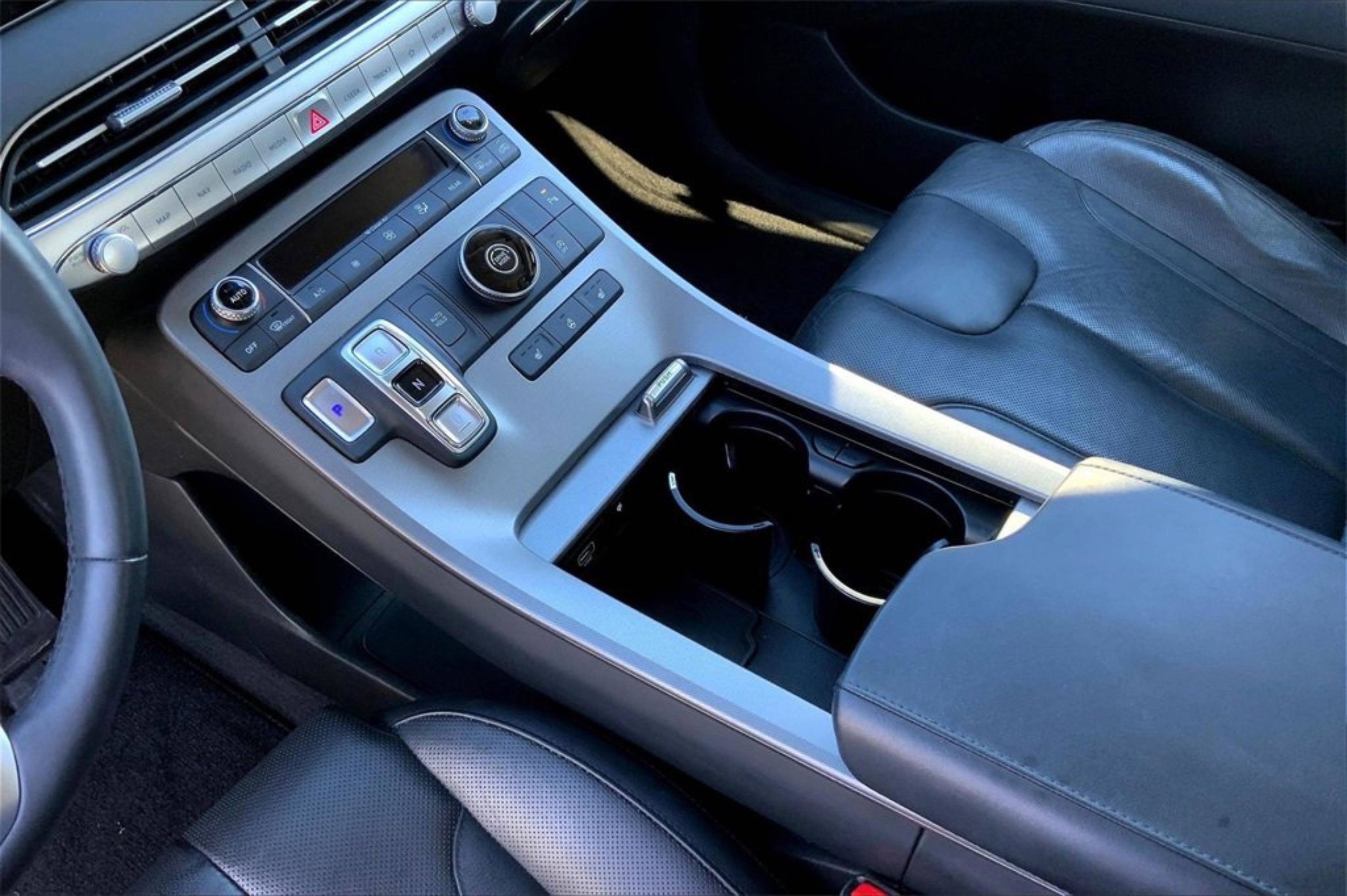 Used 2022 Hyundai Palisade SEL w/ Premium Package image 18