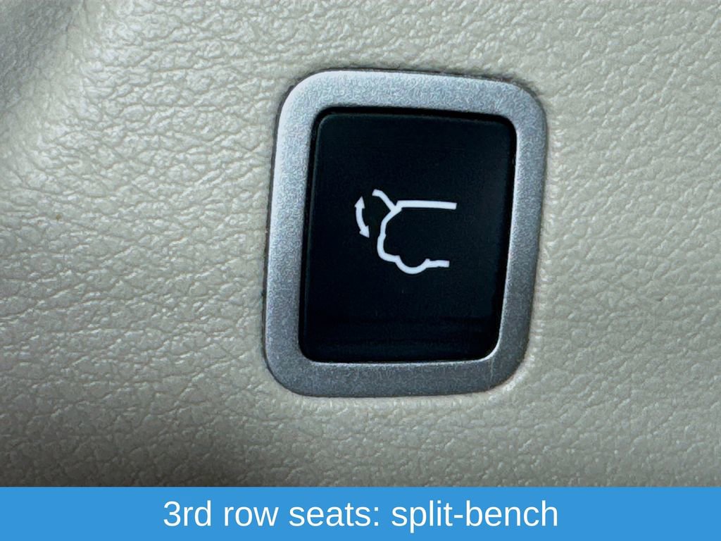 Used 2023 Chrysler Pacifica Touring-L image 32