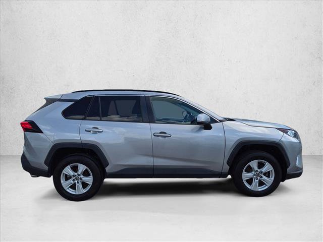 Used 2019 Toyota RAV4 XLE FWD image 4