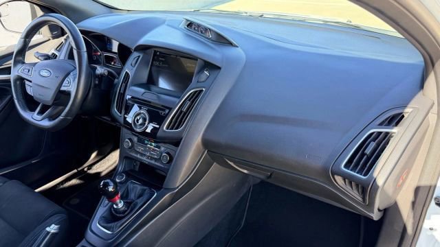 Used 2017 Ford Focus RS image 19
