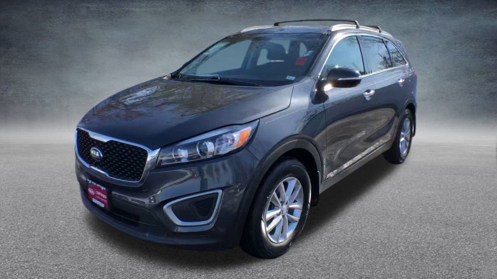 Used 2018 Kia Sorento LX image 8