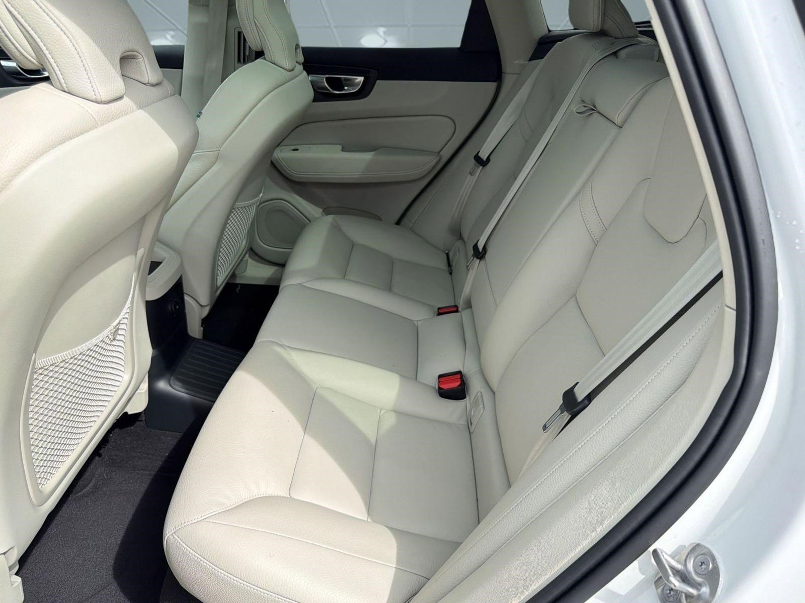 Used 2025 Volvo XC60 T8 Plus w/ Protection Package Premier image 14