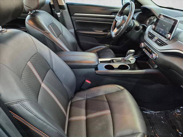 Used 2024 Nissan Altima 2.5 SR FWD image 24