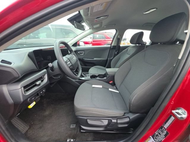Used 2025 Kia K4 FWD image 9