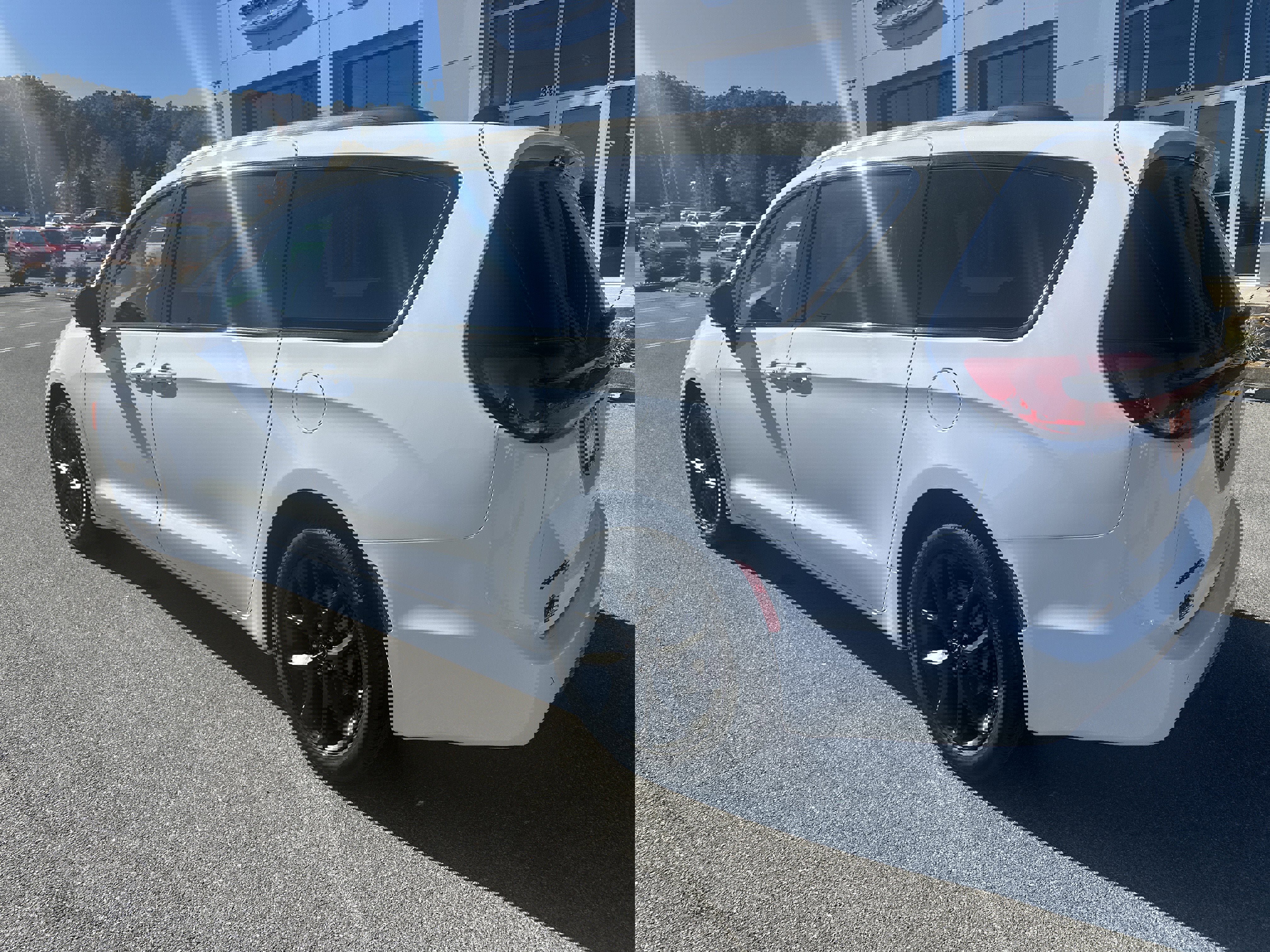 New 2026 Chrysler Pacifica Limited w/ S Appearance Package image 9