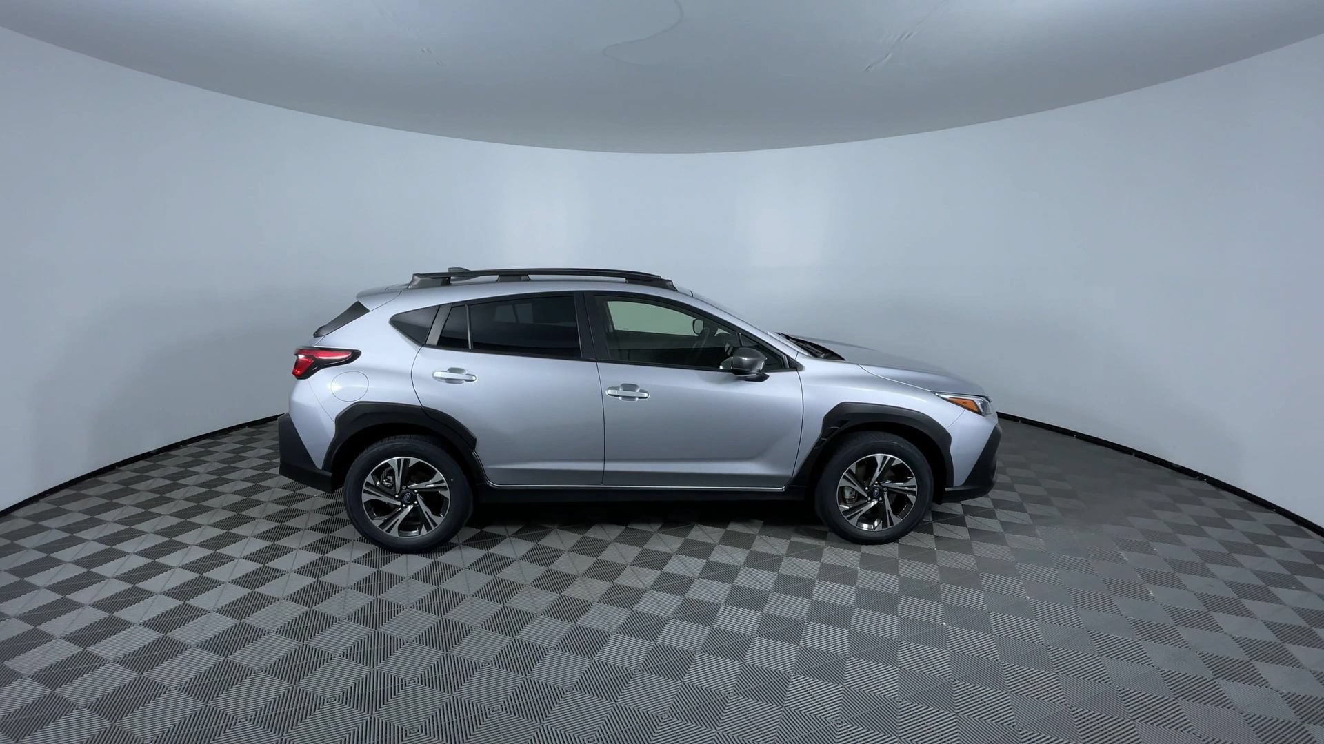 Used 2024 Subaru Crosstrek 2.0i Premium w/ Crosstrek Mirror Package AWD/4WD image 9