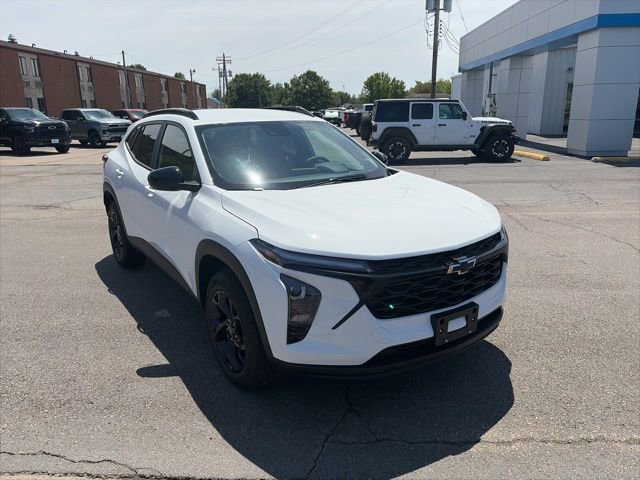 New 2026 Chevrolet Trax LT FWD image 8