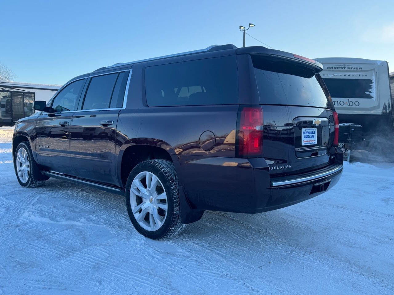 Used 2017 Chevrolet Suburban Premier image 3
