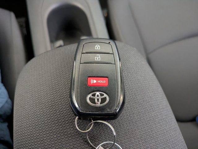 Used 2023 Toyota Corolla Cross LE w/ Moonroof Package image 29