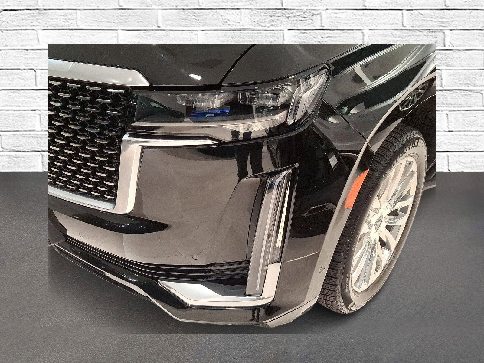 Certified 2023 Cadillac Escalade Premium Luxury image 9