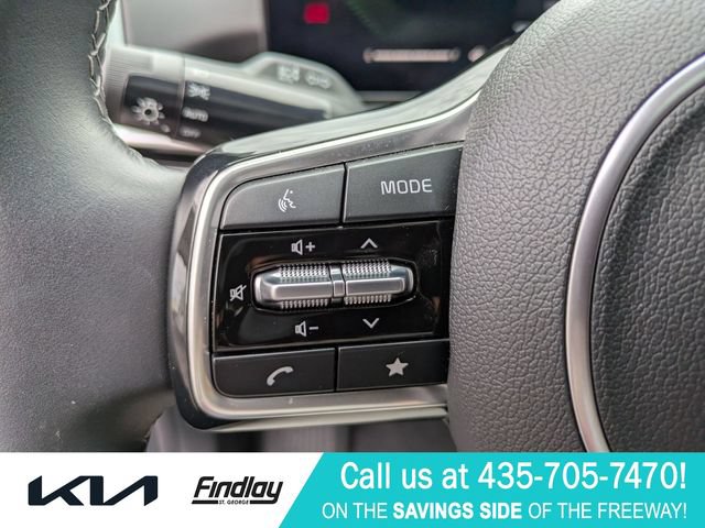 Certified 2025 Kia Sorento S w/ Panoramic Sunroof Package AWD/4WD image 19