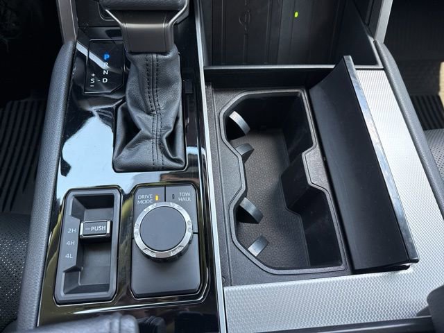 Used 2024 Toyota Sequoia Limited w/ Tow Technology Package AWD/4WD image 33