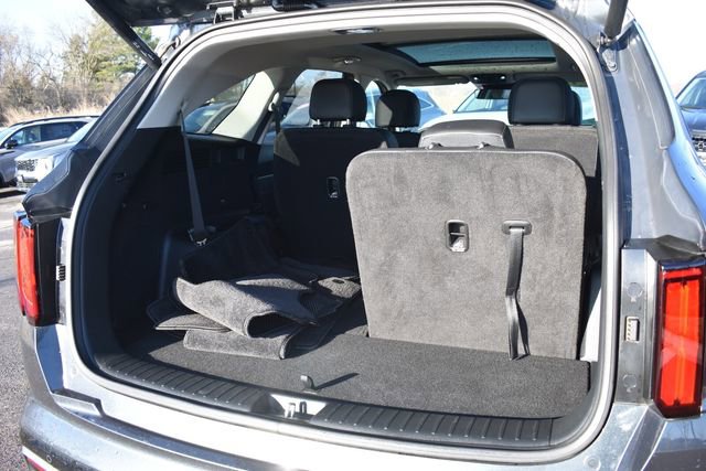 Certified 2023 Kia Sorento SX image 19