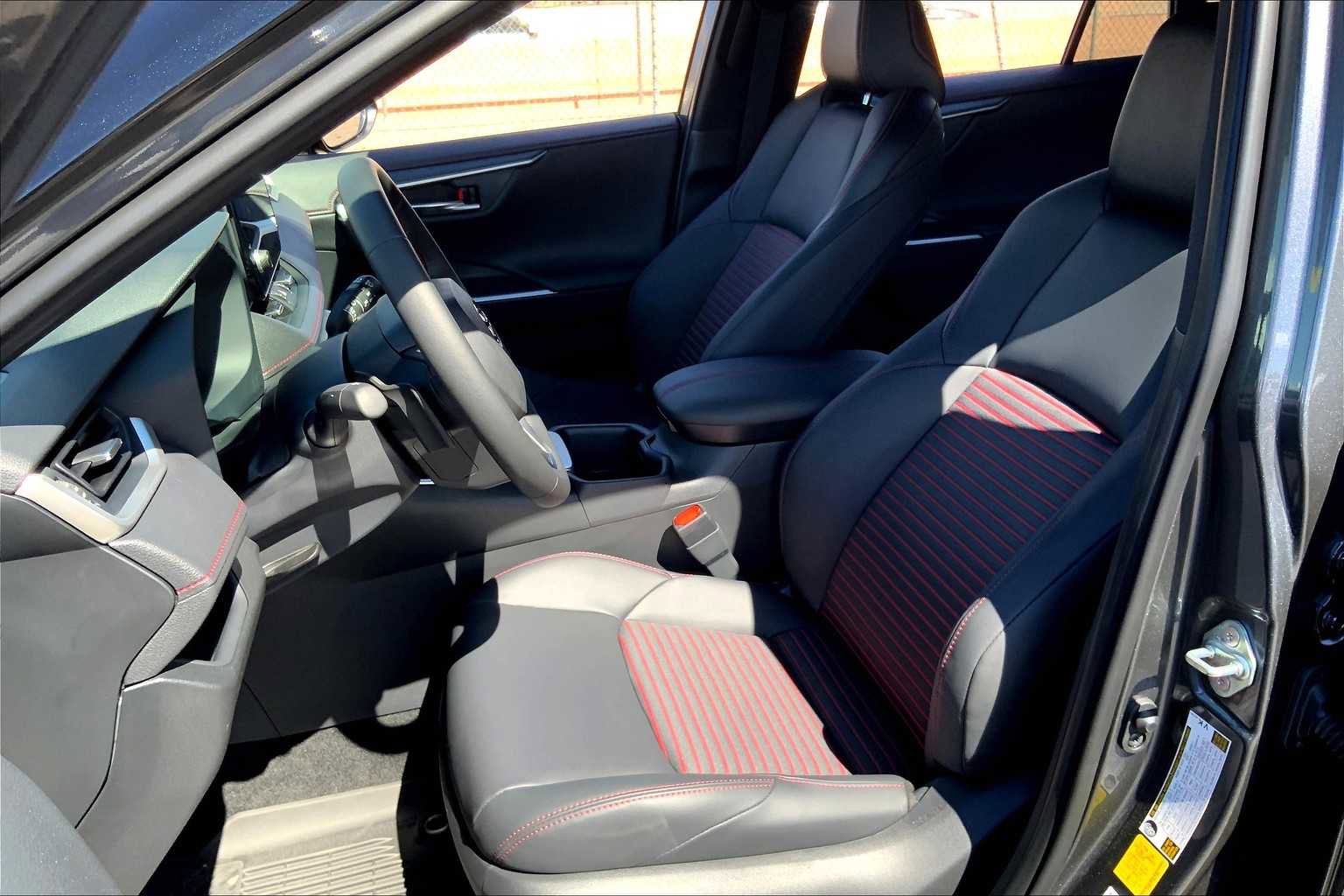 Certified 2025 Toyota RAV4 XSE image 8