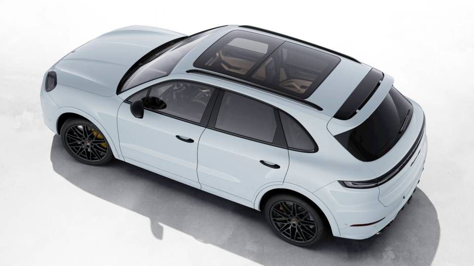 Certified 2026 Porsche Cayenne GTS AWD/4WD image 4