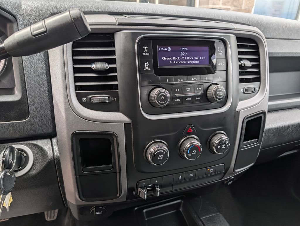 Used 2014 RAM 3500 Tradesman w/ Chrome Appearance Group AWD/4WD image 8