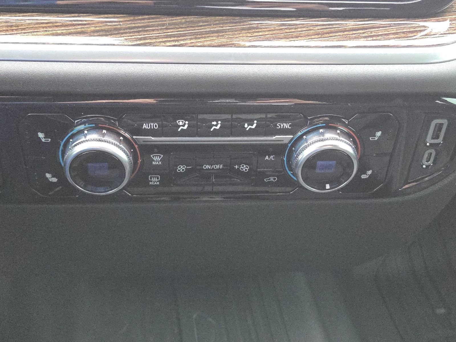 New 2026 GMC Sierra 1500 Elevation w/ X31 Off-Road Package image 32