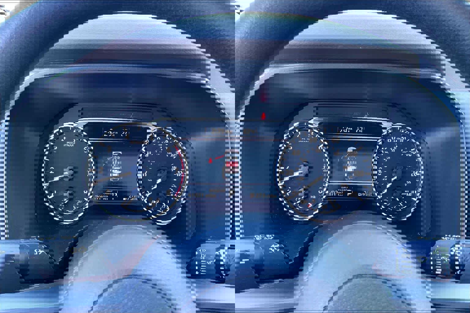 Used 2023 Nissan Rogue S image 22