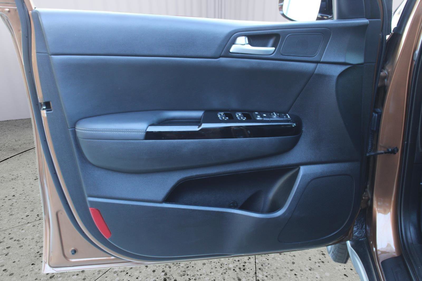 Used 2021 Kia Sportage EX image 43