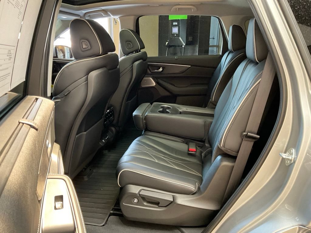 Certified 2026 Acura MDX w/ Advance Package AWD/4WD image 25