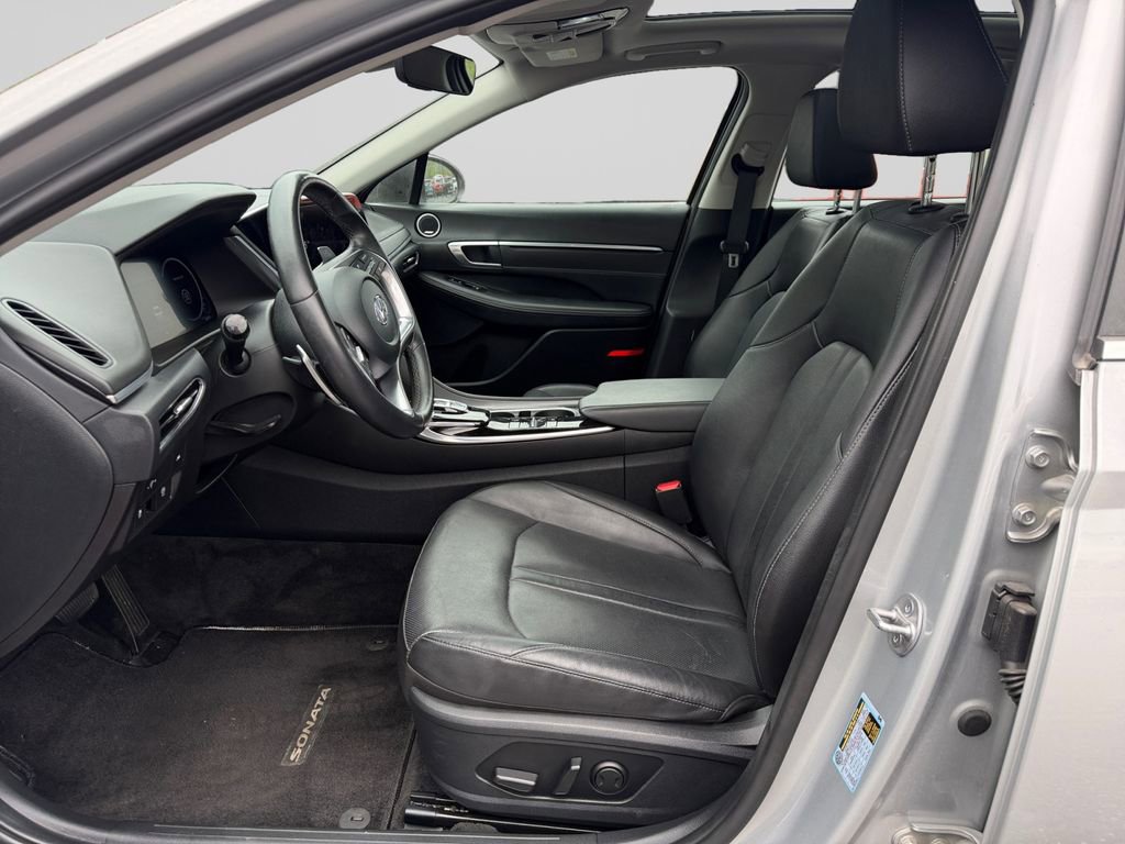 Used 2023 Hyundai Sonata Limited w/ Cargo Package FWD image 10