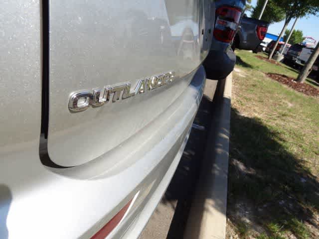 Used 2024 Mitsubishi Outlander SE AWD/4WD image 9
