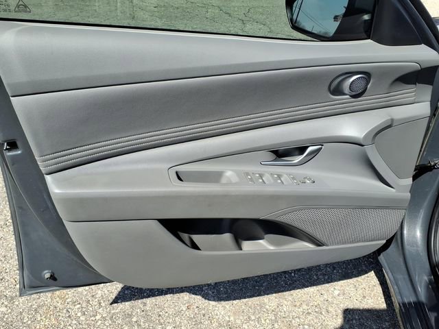 Used 2024 Hyundai Elantra SEL w/ Convenience Package FWD image 9