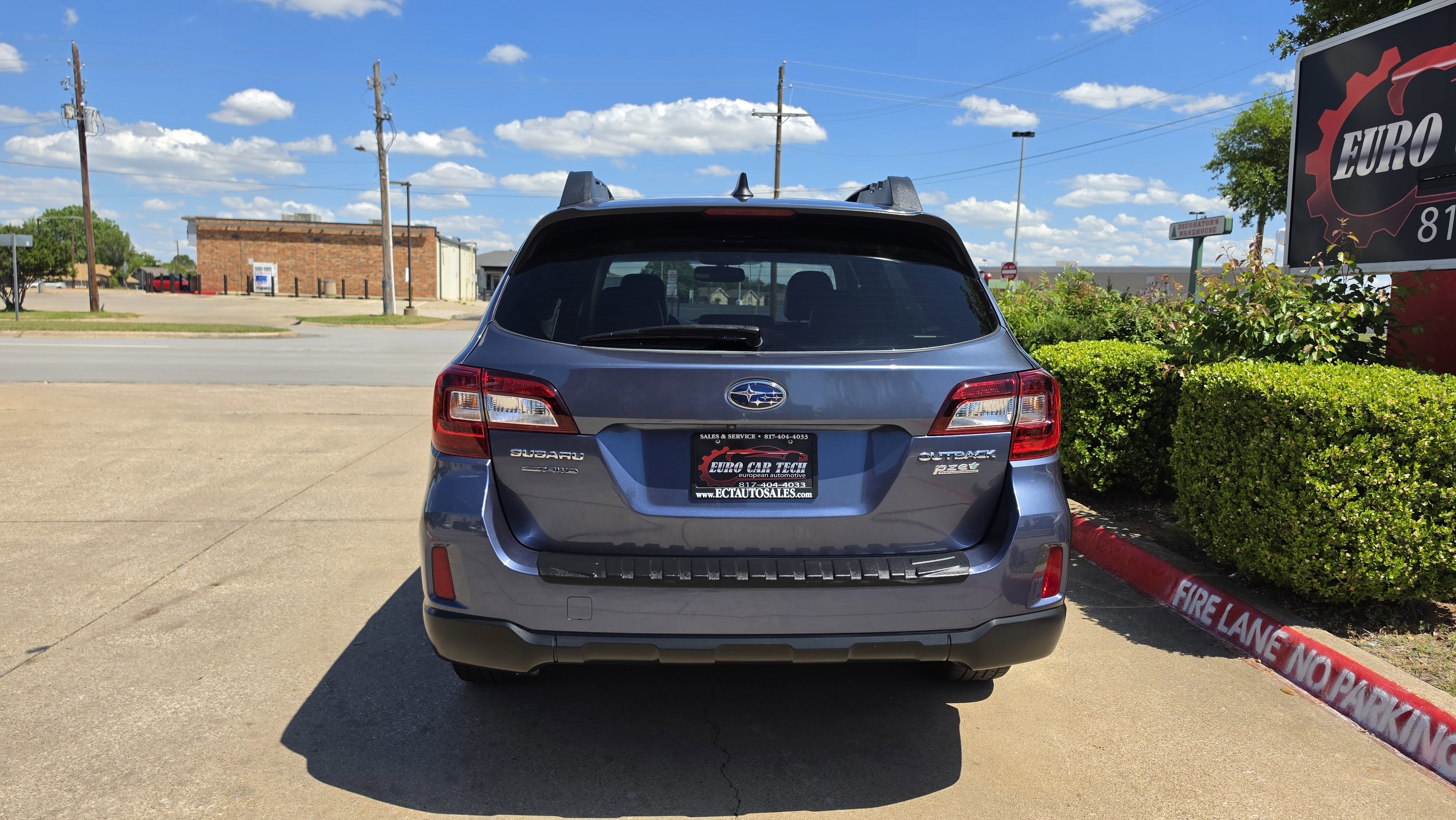 Used 2017 Subaru Outback 2.5i Limited AWD/4WD image 4