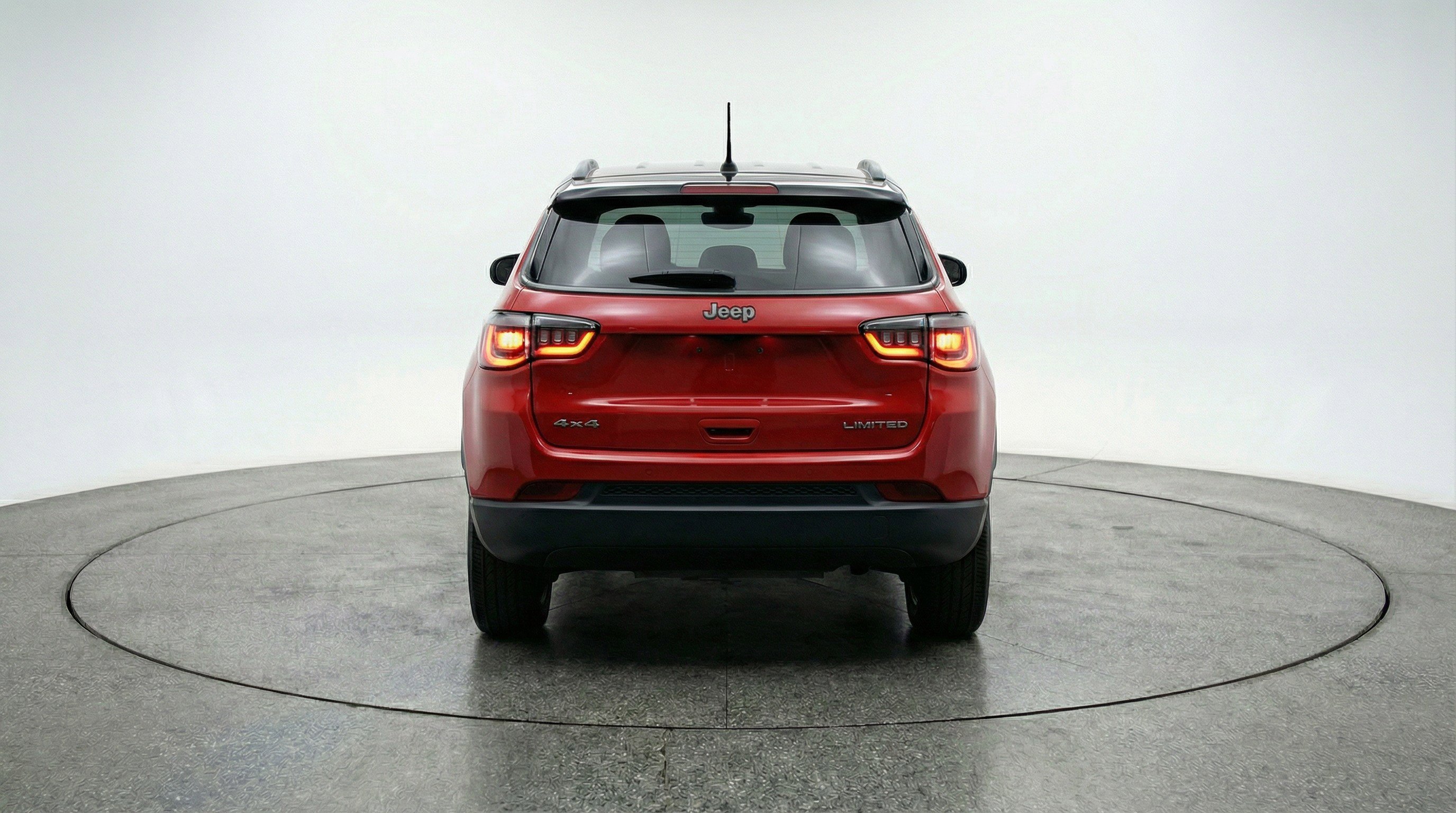 Used 2025 Jeep Compass Trailhawk AWD/4WD image 7