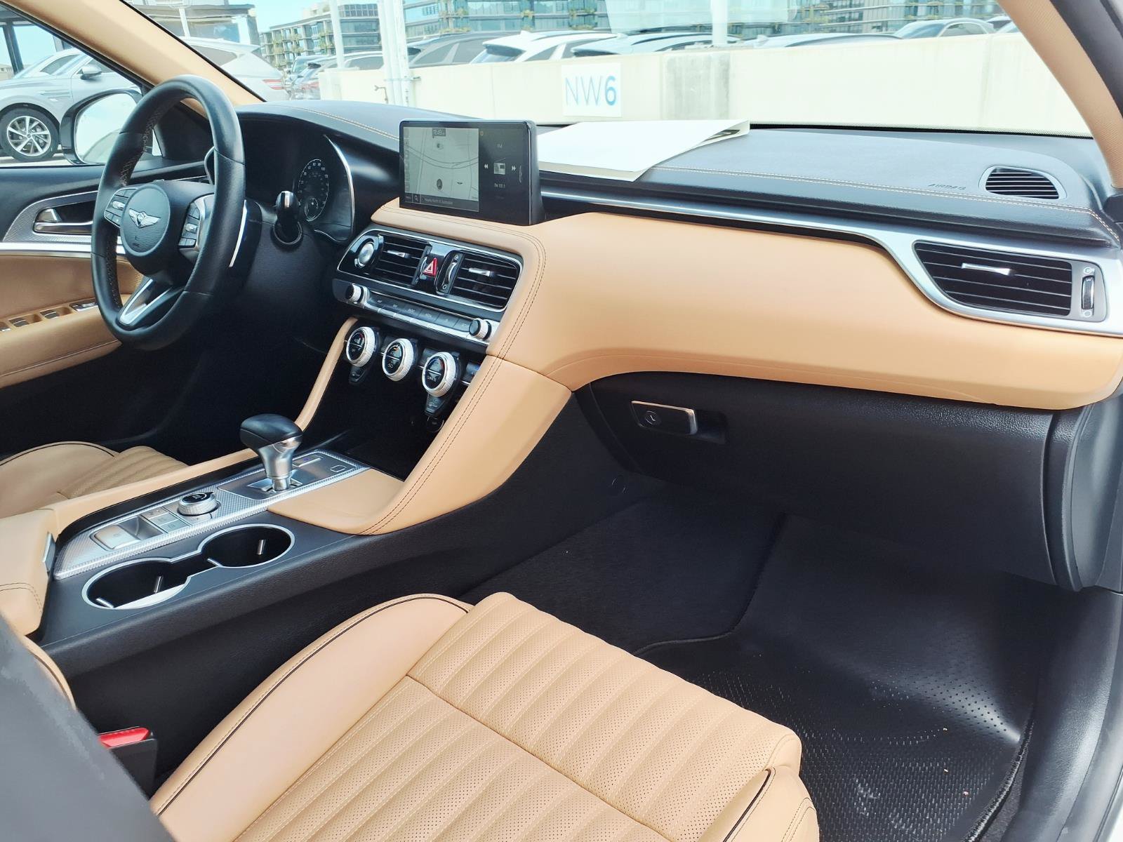 Certified 2022 Genesis G70 2.0T w/ Prestige Package RWD image 9
