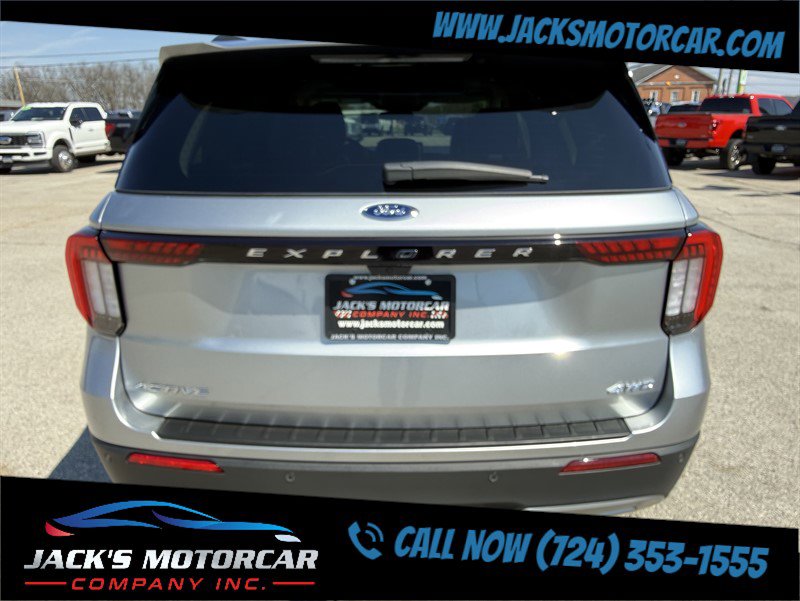 Used 2025 Ford Explorer Active w/ Active Comfort Package AWD/4WD image 10