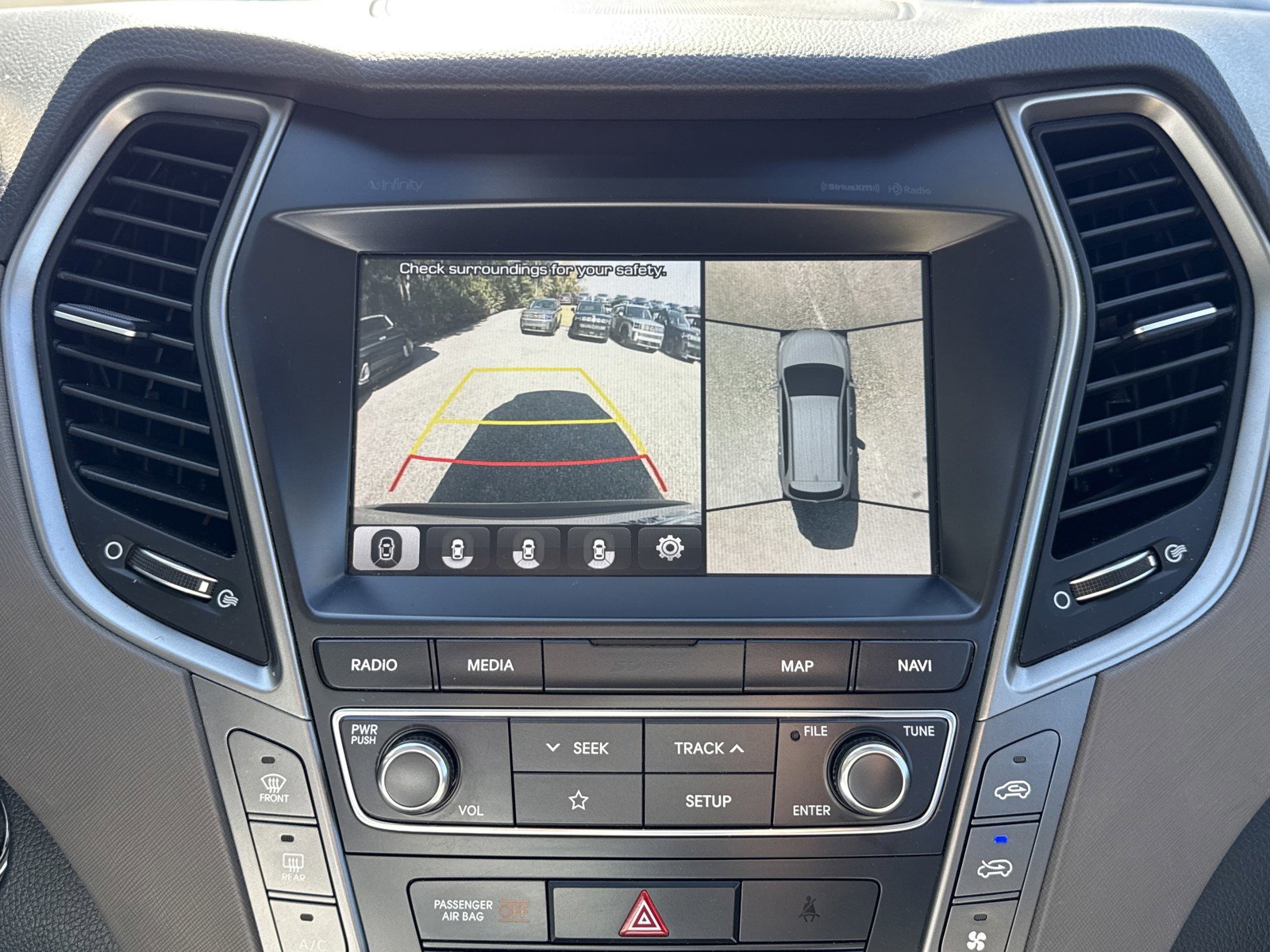 Used 2019 Hyundai Santa Fe XL image 29