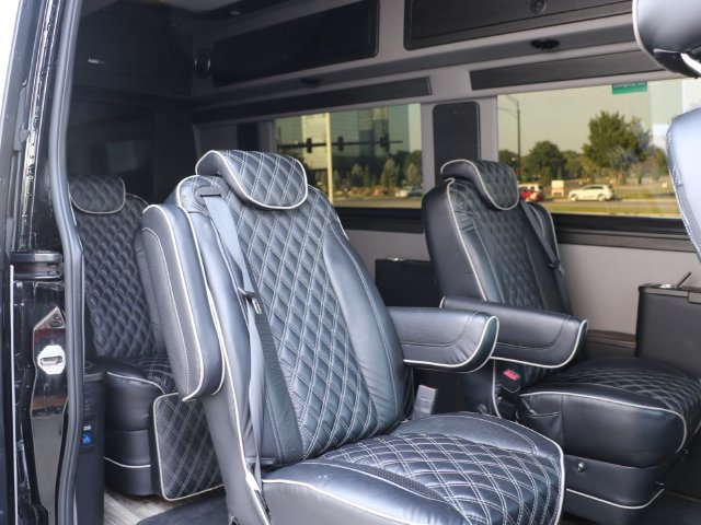 Used 2022 Mercedes-Benz Sprinter 3500 image 7