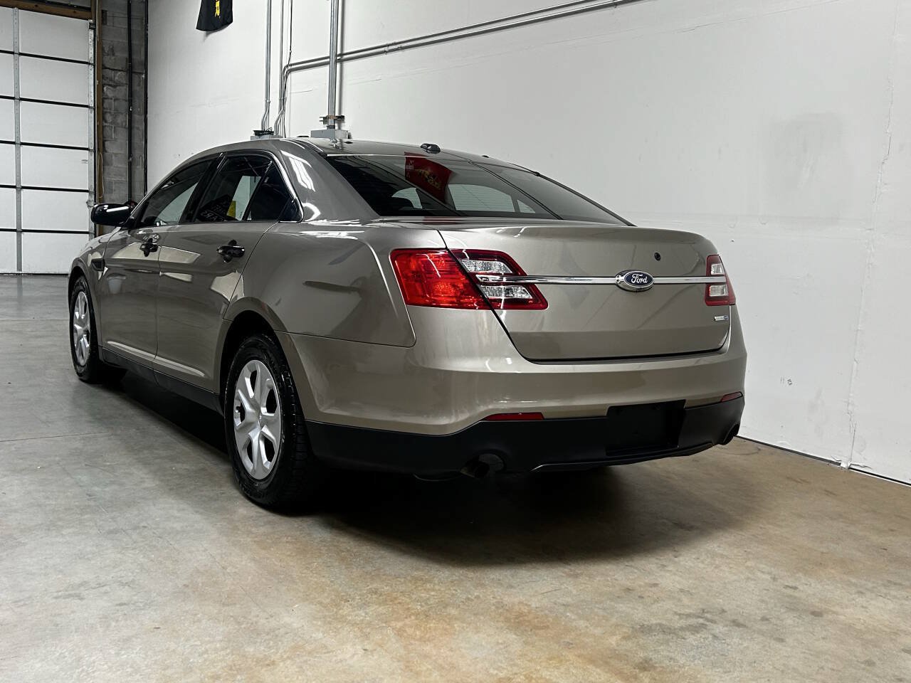 Used 2015 Ford Taurus Police Interceptor AWD w/ Ready For The Road Package image 7