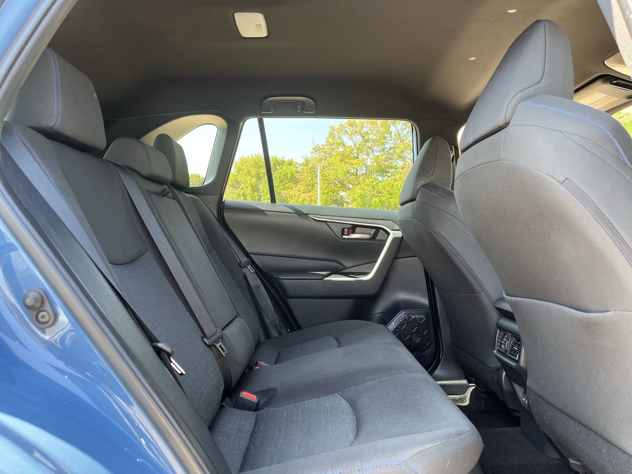 Used 2025 Toyota RAV4 SE AWD/4WD image 27