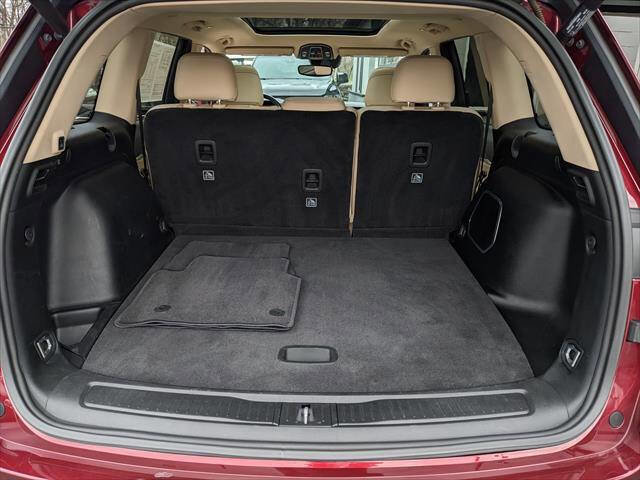 Used 2022 Jeep Grand Cherokee Limited image 16