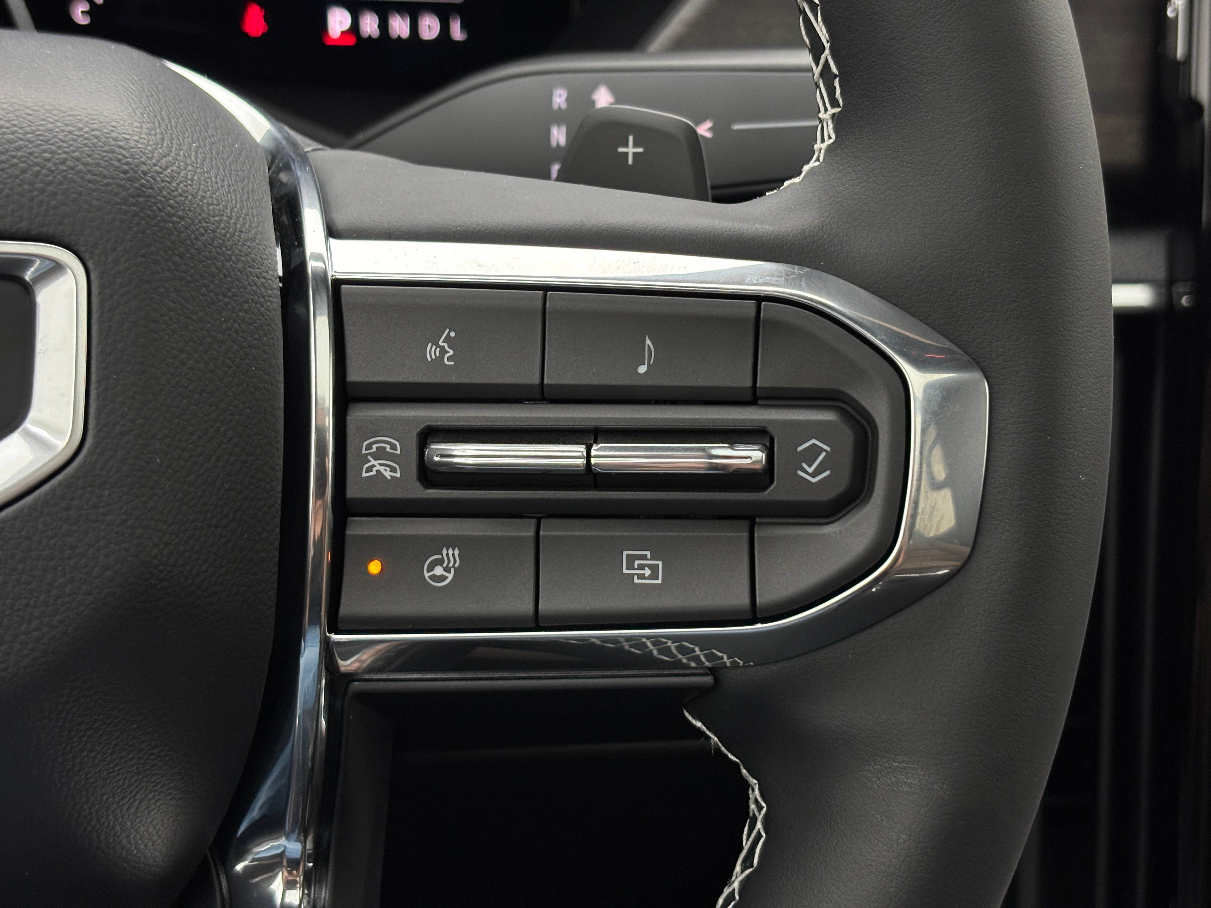 New 2026 GMC Acadia Denali Ultimate w/ LPO, Floor Liner Package AWD/4WD image 27