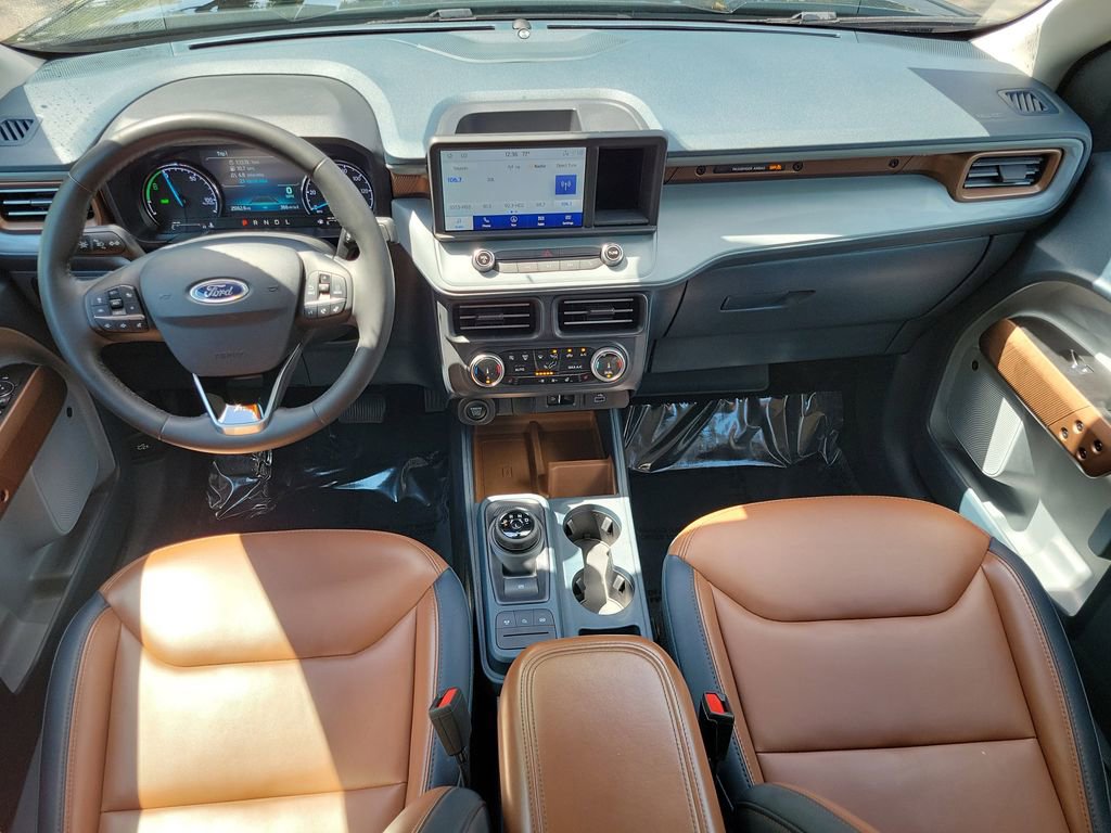 Used 2024 Ford Maverick Lariat image 14