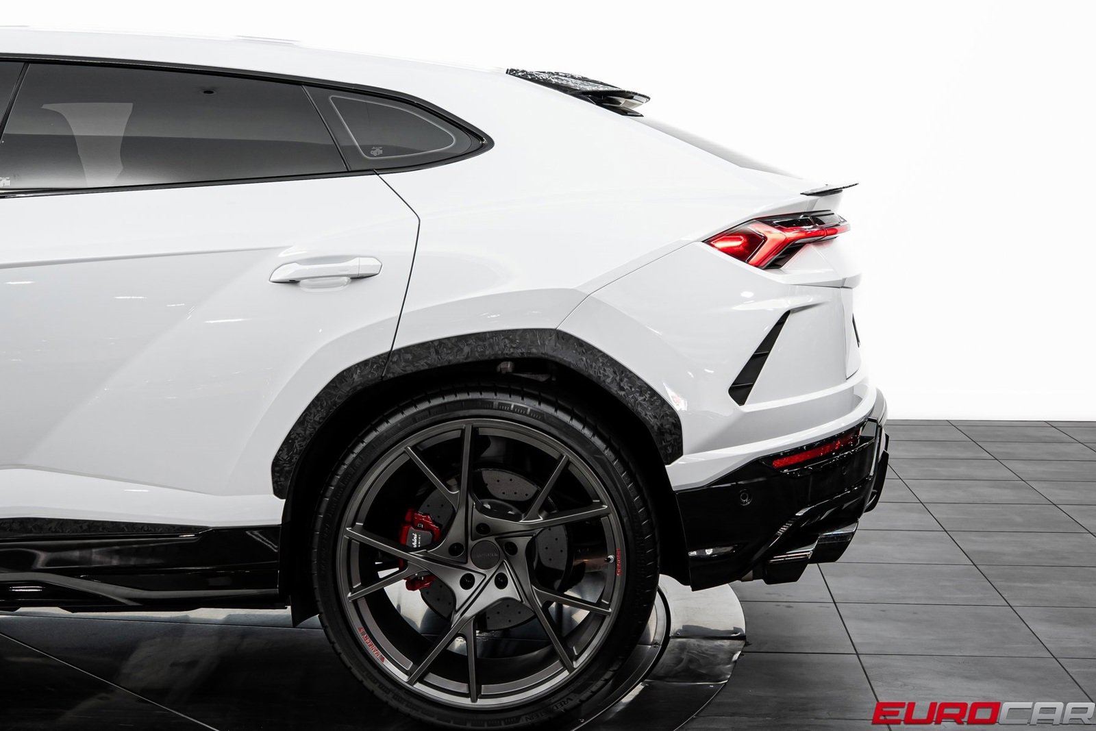 Used 2022 Lamborghini Urus image 17