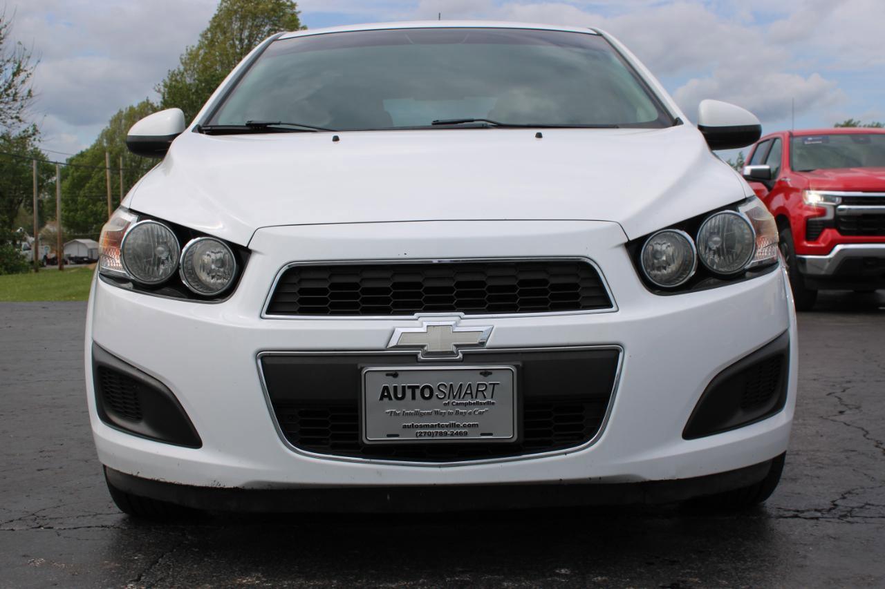 Used 2013 Chevrolet Sonic LT FWD image 2