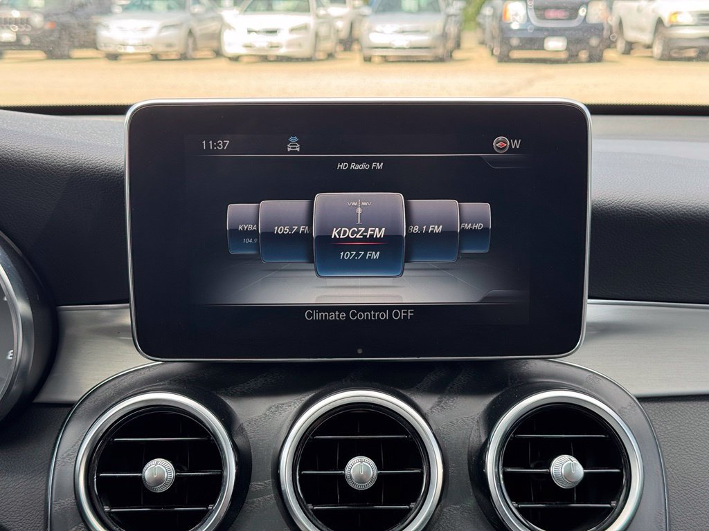Used 2019 Mercedes-Benz GLC 350e 4MATIC image 3